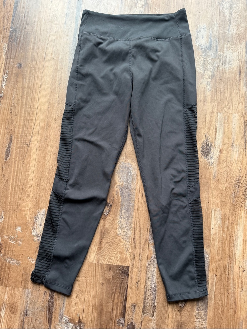 Woman’s walkpop Black Athletic Pants with Ribbed Side Panels 0193